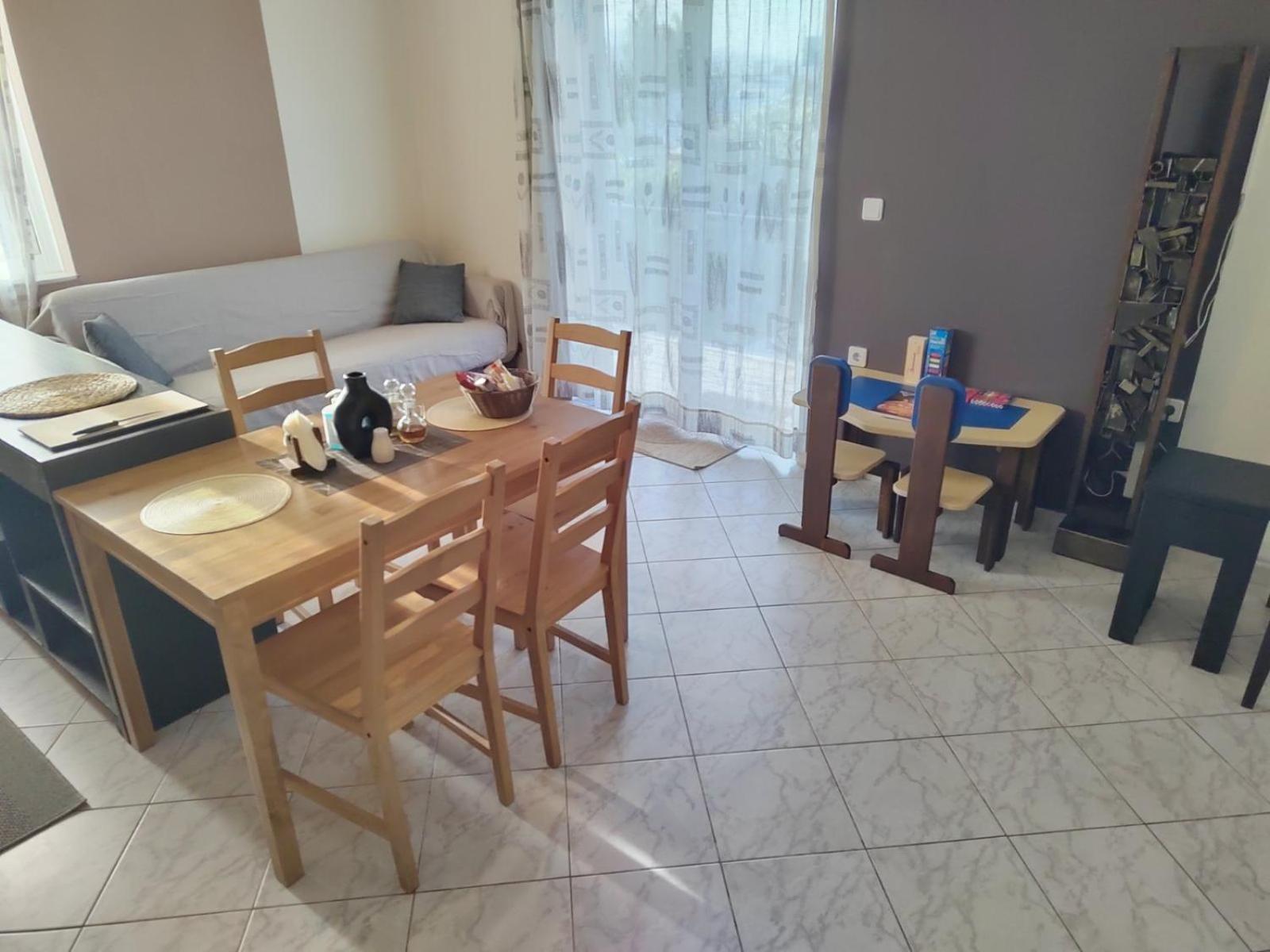 Manos Apartments Kolimvárion Luaran gambar