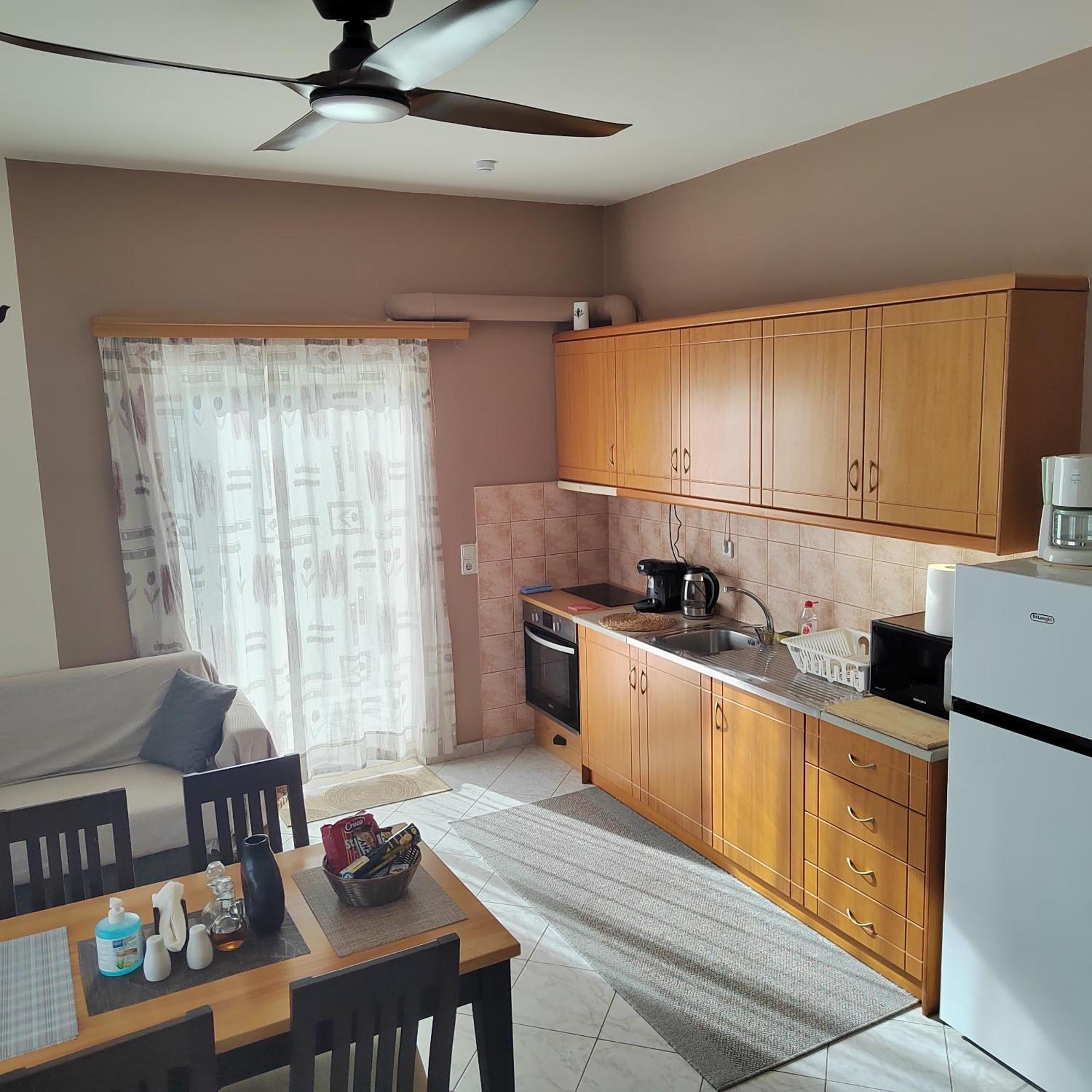 Manos Apartments Kolimvárion Luaran gambar
